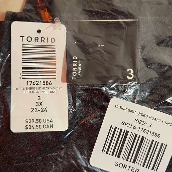 ❤️NWT VINTAGE TORRID VALENTINES DAY BIKE SHORTS - HEART PRINT 9' HIGH WAIST PLUS - Picture 7 of 15